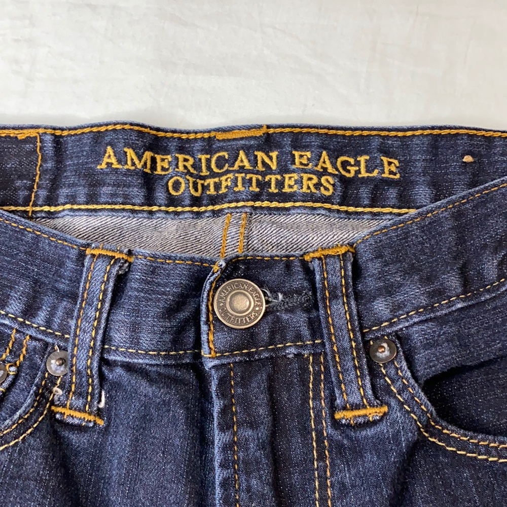 AMERICAN EAGLE OUTFITTERS BLUE JEANS